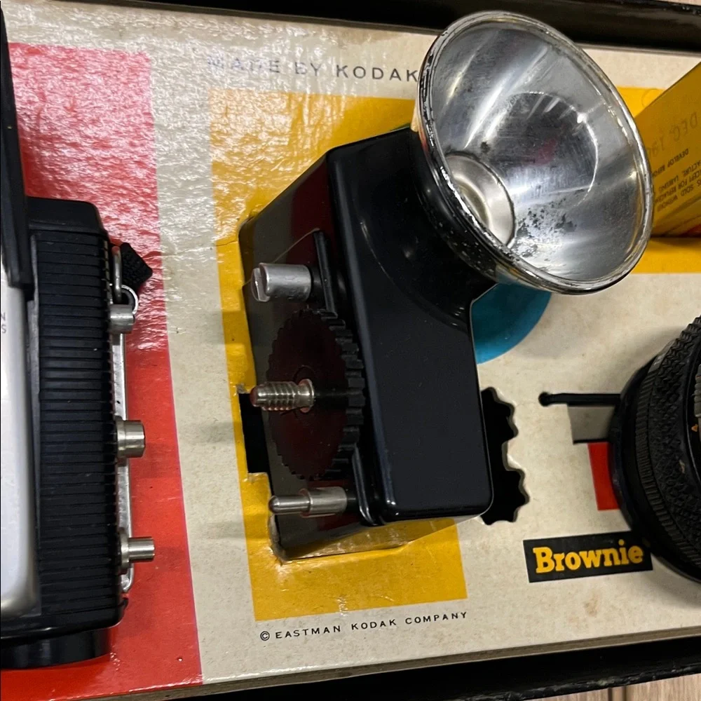 Kodak Brownie Vintage Starflex Black and Silver Camera Set